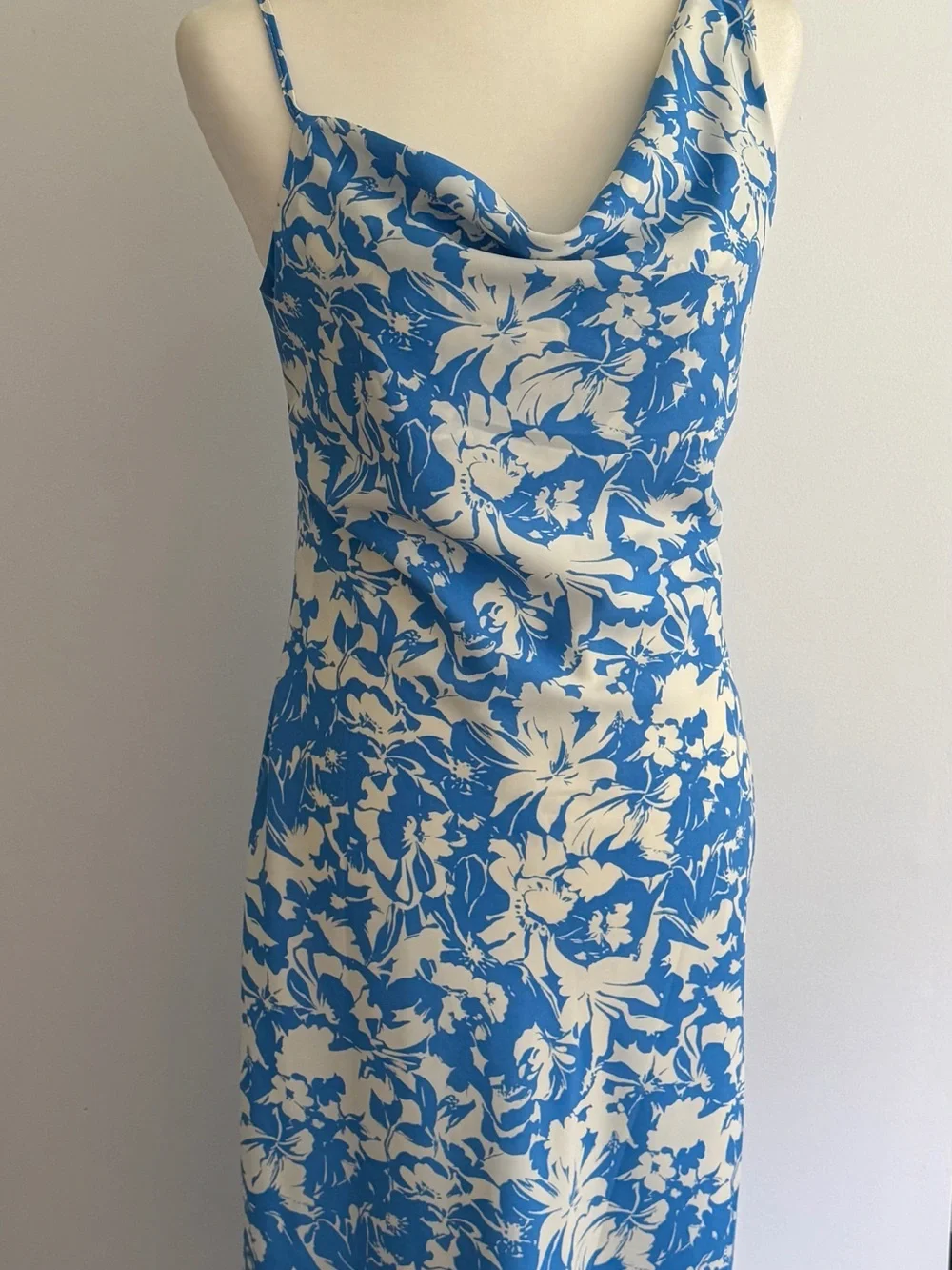Petal & Pup Blue and White One-Shoulder Floral Slip Dress - Picture 6 of 8